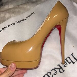 christian louboutin sz 38.5 platform heels neutral